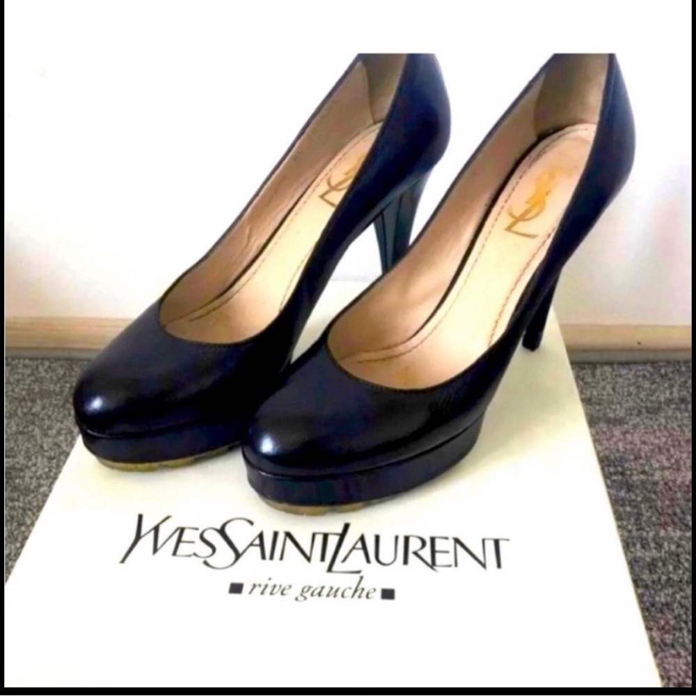 Yves Saint Laurent Classic Black Pumps size 8